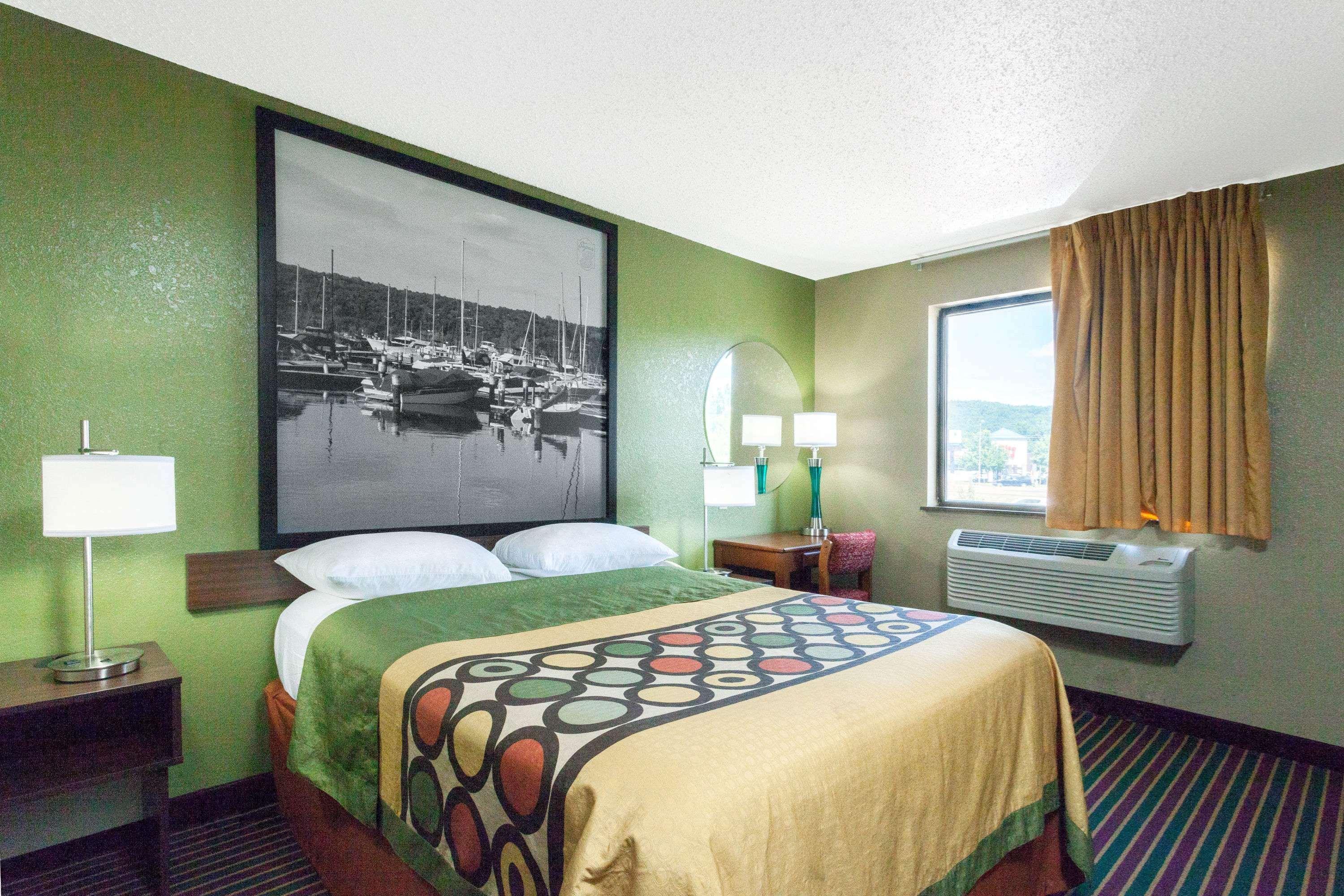 Super 8 By Wyndham Hammondsport Area