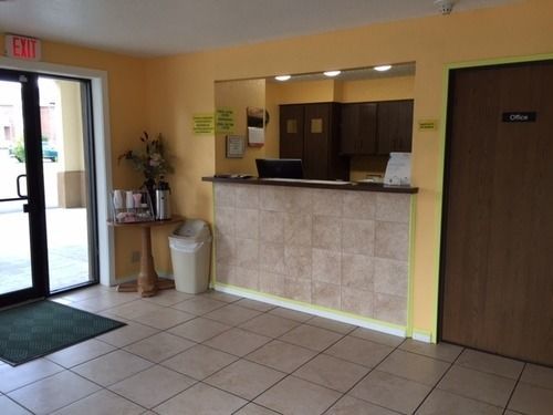 Super 8 By Wyndham Hammondsport Area Bath
